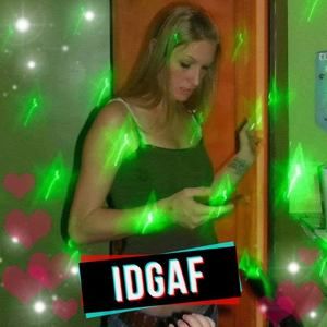 Meet your Posher, Claire